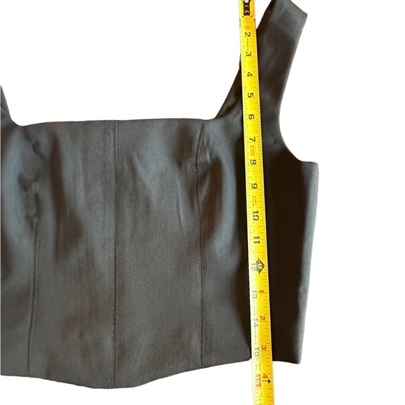 House of Harlow 1960 Black Zip Back Top - Picture 9 of 11